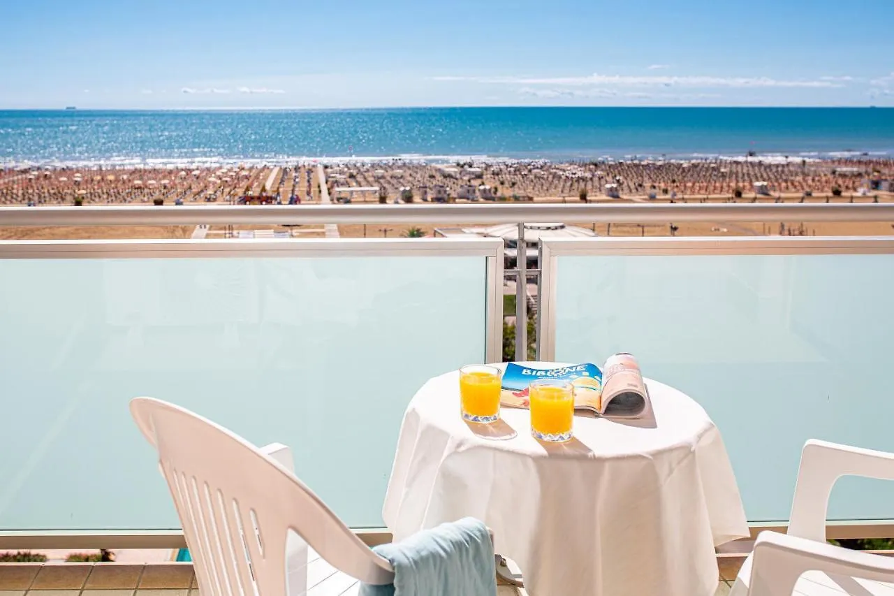Hotel Royal Bibione 4*,