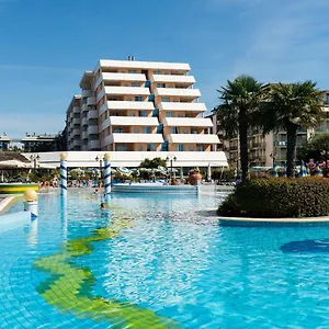 Hotel Aparthotel Holiday, Bibione