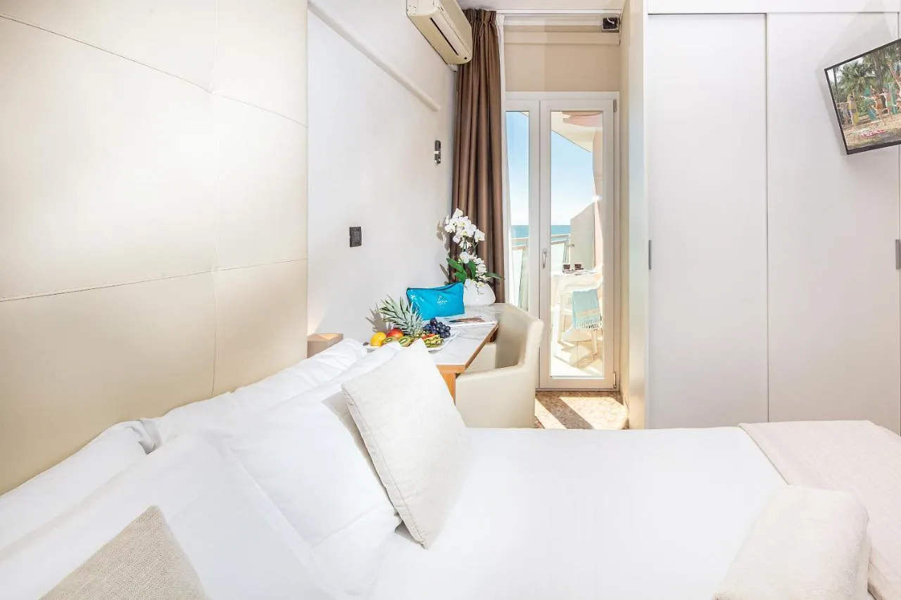 Hotel Royal Bibione 4*,