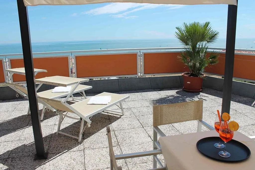 Hotel Royal Bibione 4*,  Italy